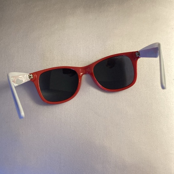 NWOT - Carnival Players Club Premier Cruises Tinted Plastic Sunglasses - Picture 8 of 13